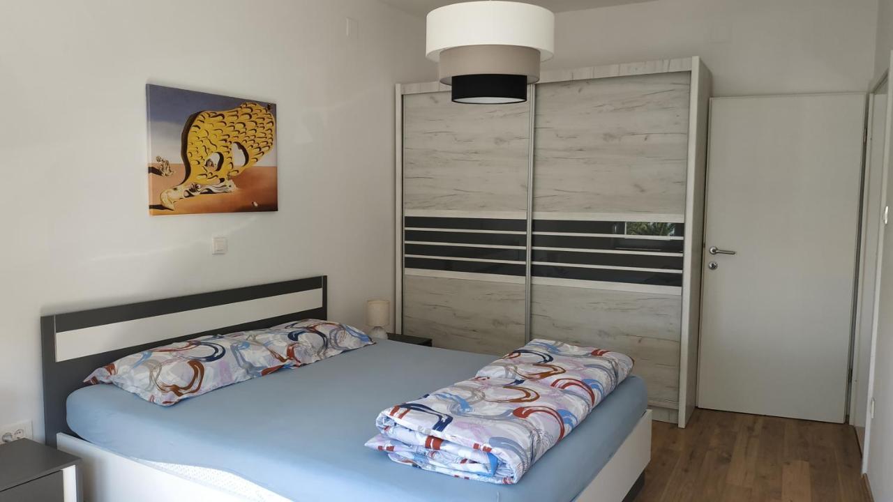 Apartman Katnic By The Beach Цриквеница Экстерьер фото